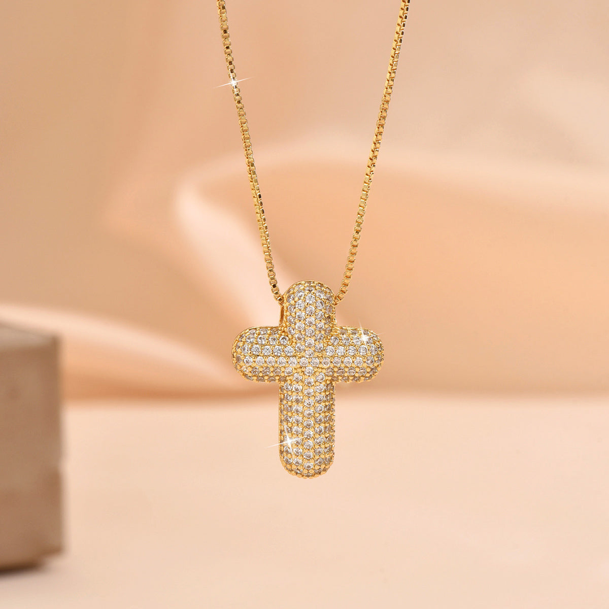 1pc Elegant Copper Cross Pendant Necklace with Inlaid Synthetic Zirconia, Fashion Jewelry Gift for Women